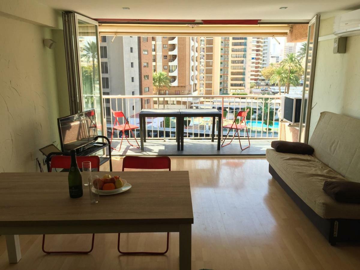 First Line Apartamento *