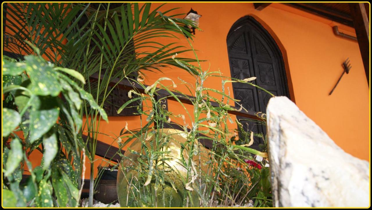 Tinajas Villa