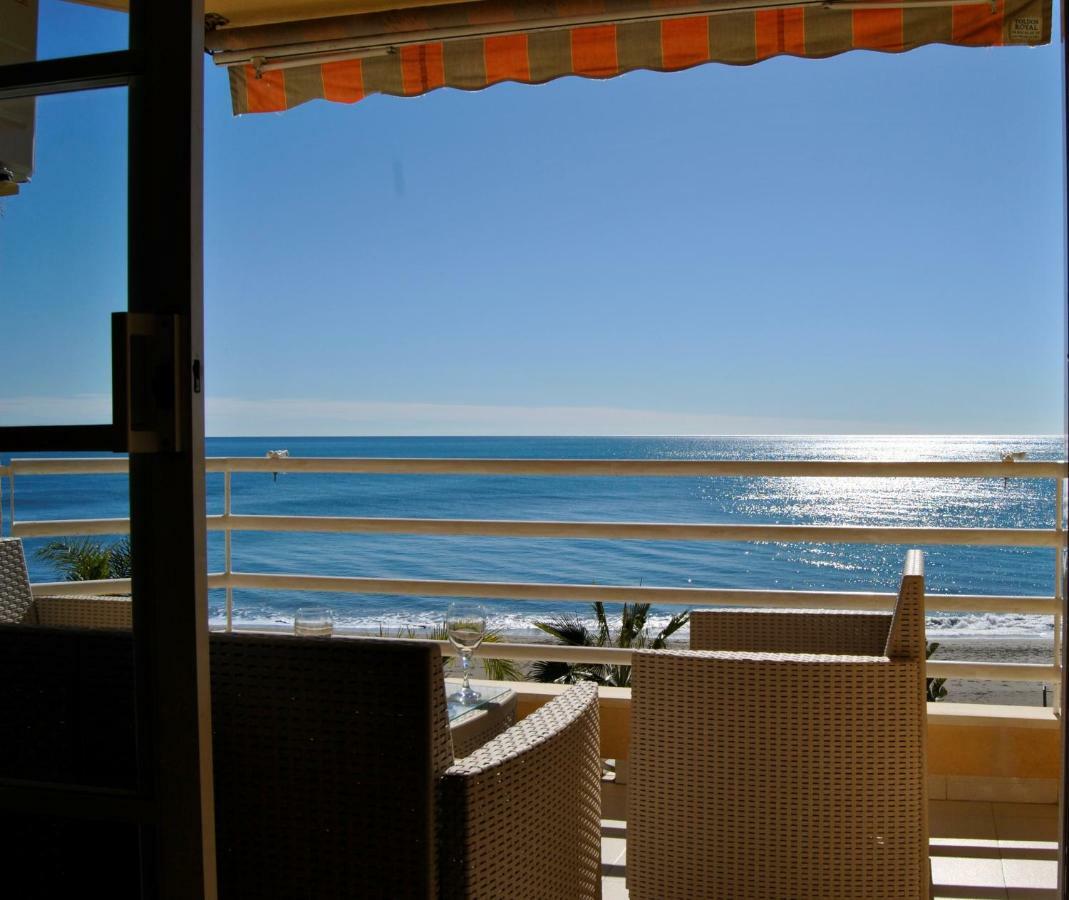 Apartamento Frente Al Mar,primera Linea De Playa *