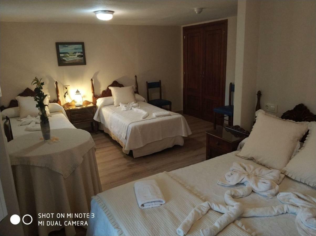 Pura Guest house Cuntis