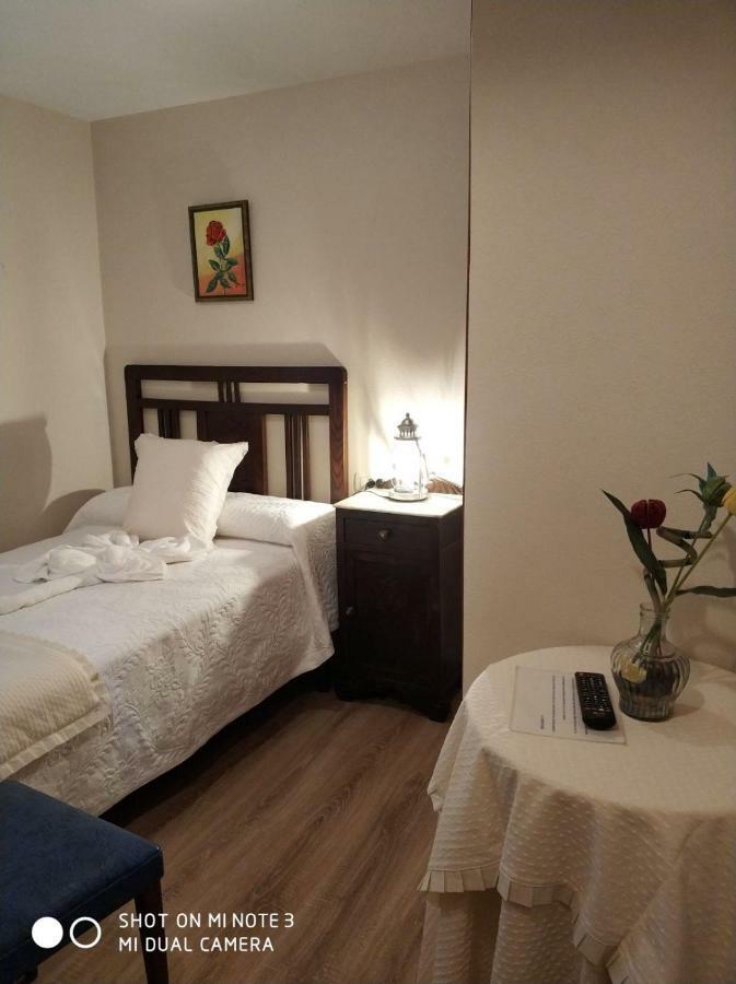 Pura Guest house Cuntis