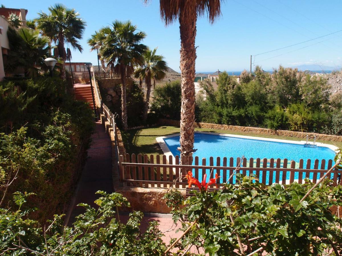 Tranquilo Cerca De Buena Piscina Y Con Buen Aire Acondicionado Apartamento