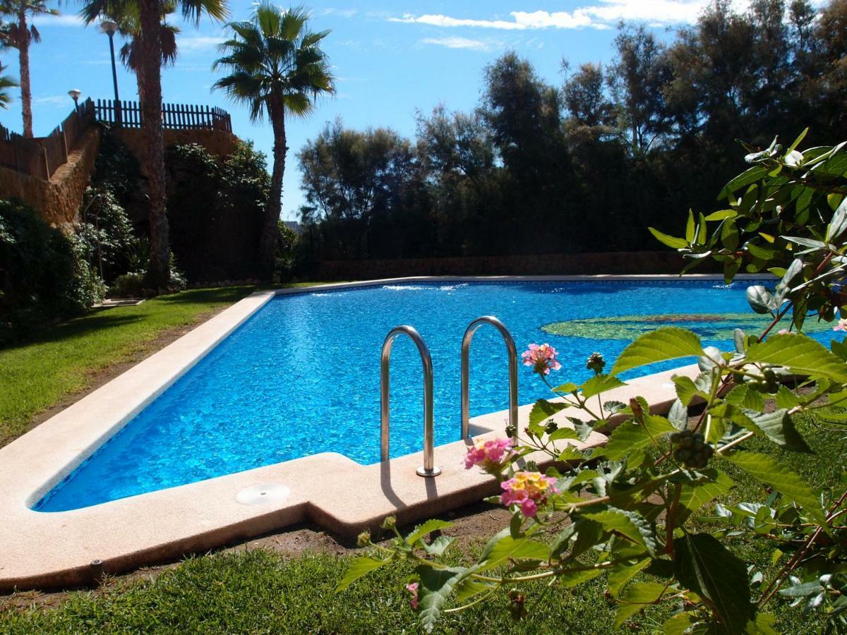 Tranquilo Cerca De Buena Piscina Y Con Buen Aire Acondicionado
