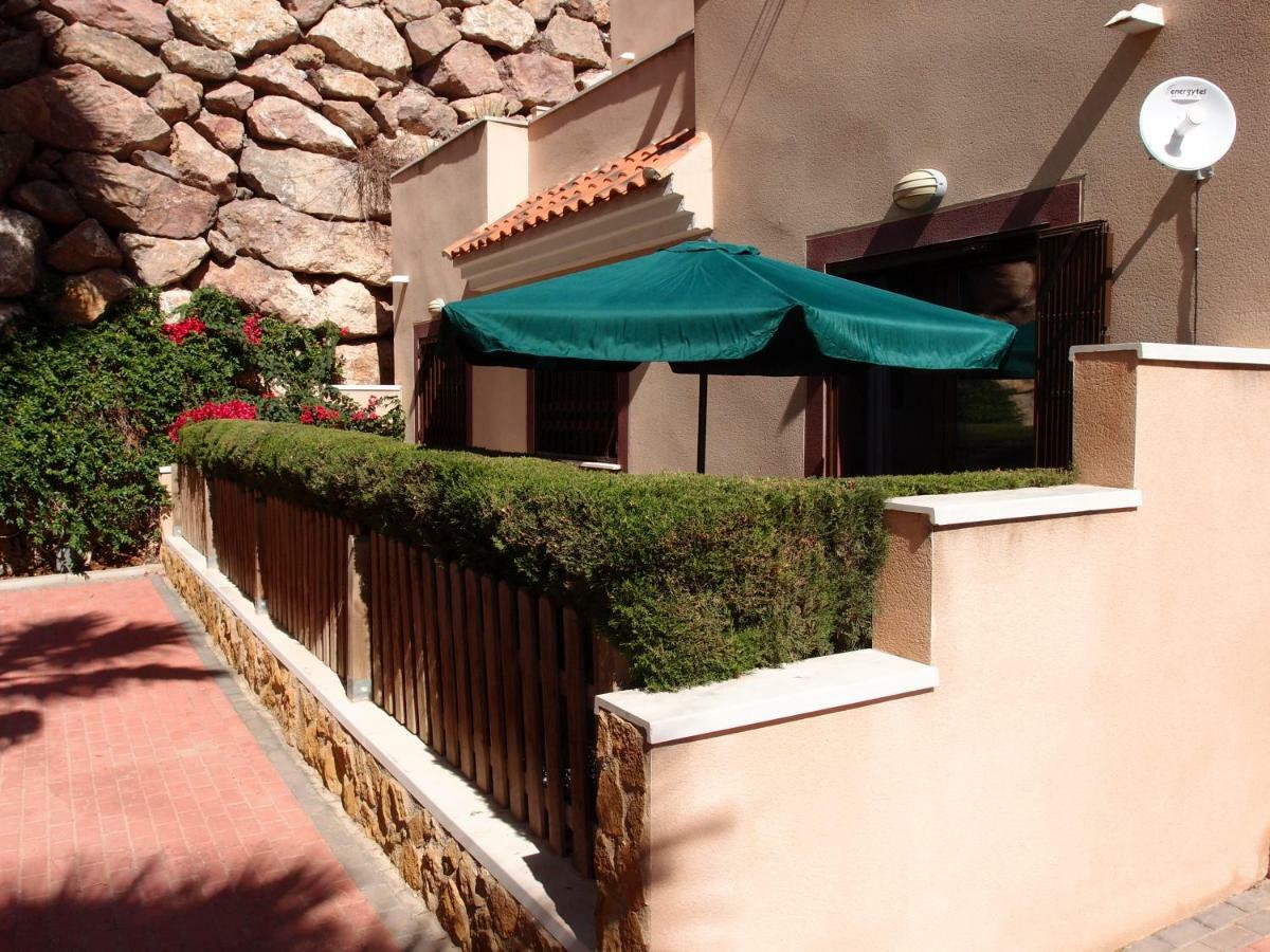 Tranquilo Cerca De Buena Piscina Y Con Buen Aire Acondicionado Apartamento