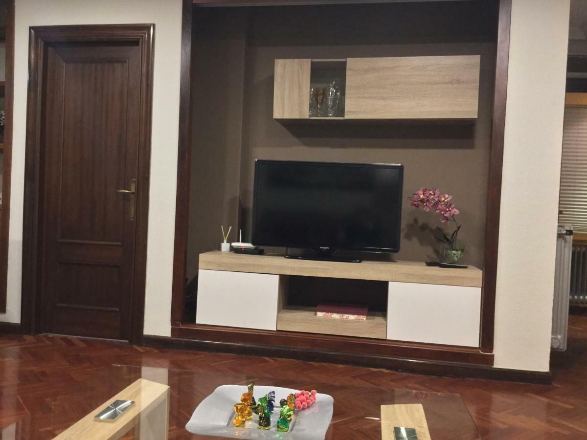 Azafranal-parking Gratis- Apartment *