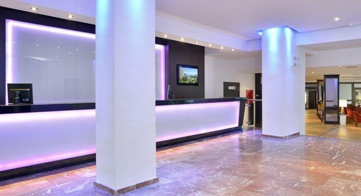 Apartamento Carihuela 1ª Linea Playa *