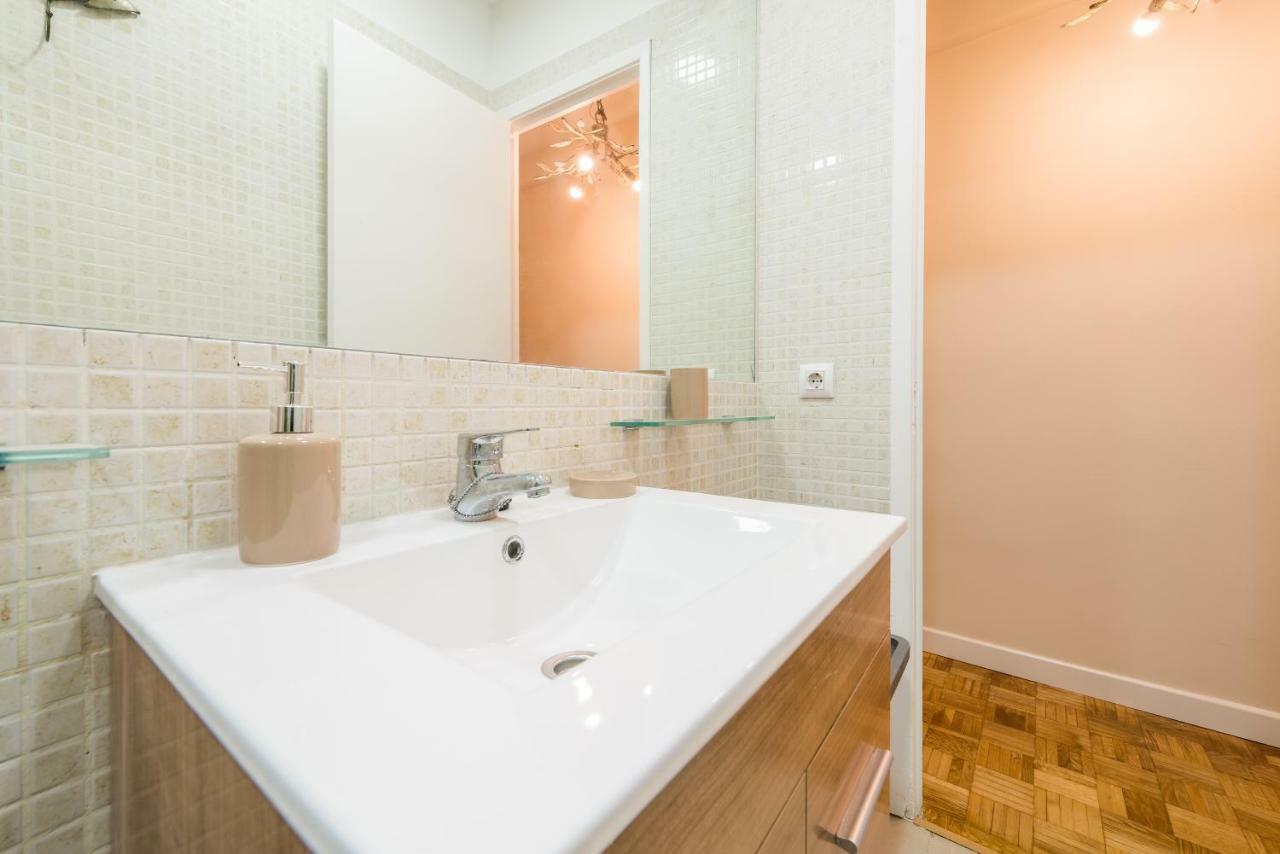 For Rio Maz10 Apartment Madrid