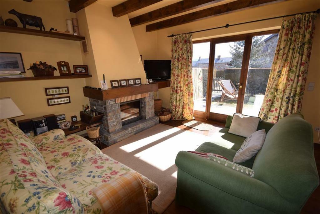 Casa En Bolvir, Jardin Y Piscina Сasa de vacaciones *