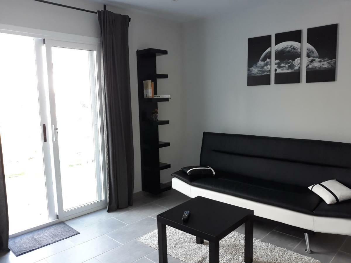 Oasis En Menores Apartamento