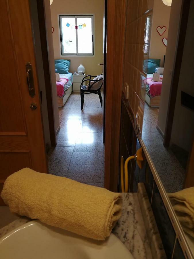 Pensión The Poppies 100m - Private Bathroom - Welcome Cava *