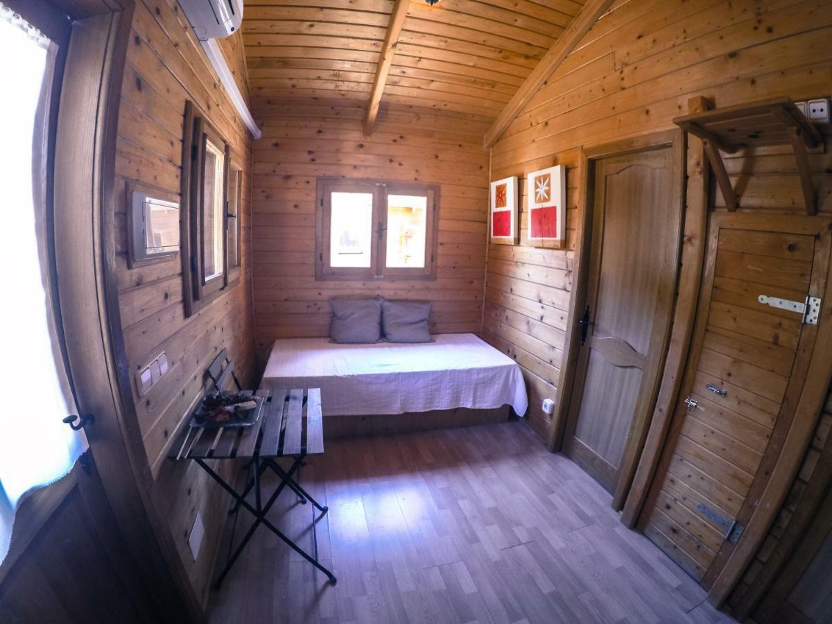 Campsite Centro De Ocio Alua Bungalows Camping Rafting Benameji
