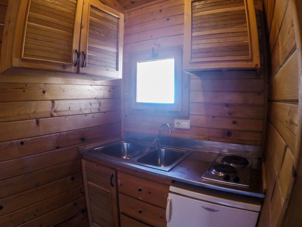 Centro De Ocio Alua Bungalows Camping Rafting Benameji Campsite *