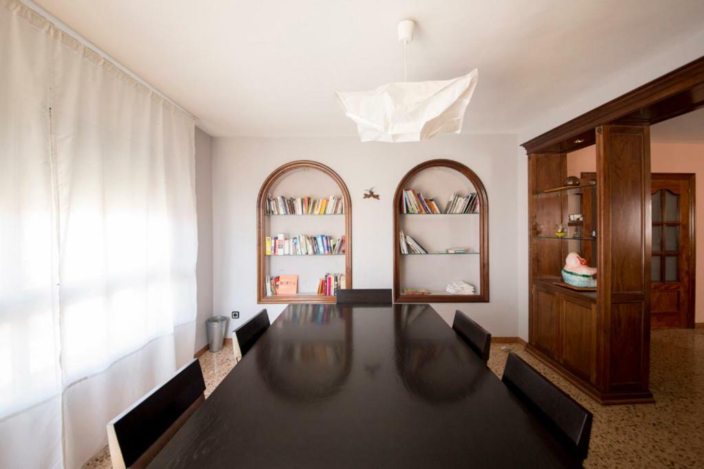 Enorme Piso En Apartamento