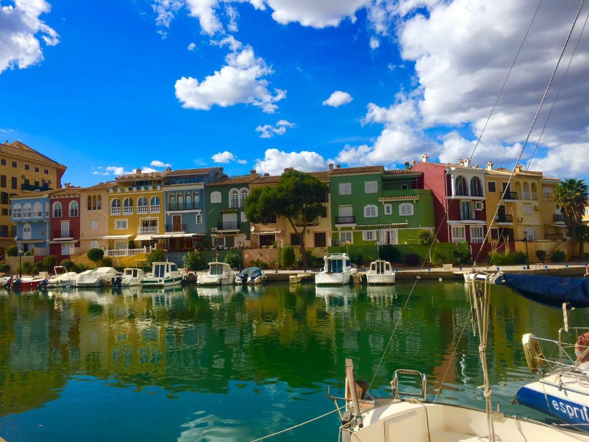- Vistas Al Mar * Port Saplaya