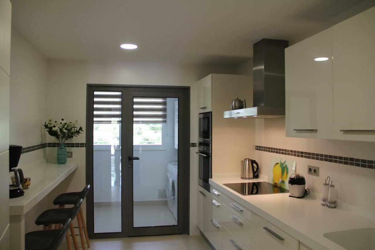 De Lux On Mascarat Beach Apartamento *