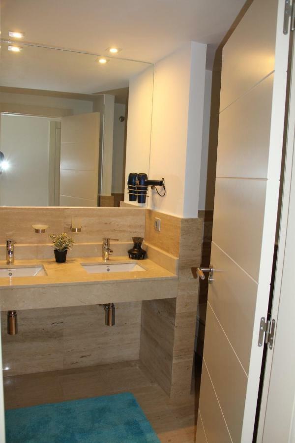 De Lux On Mascarat Beach Apartamento *