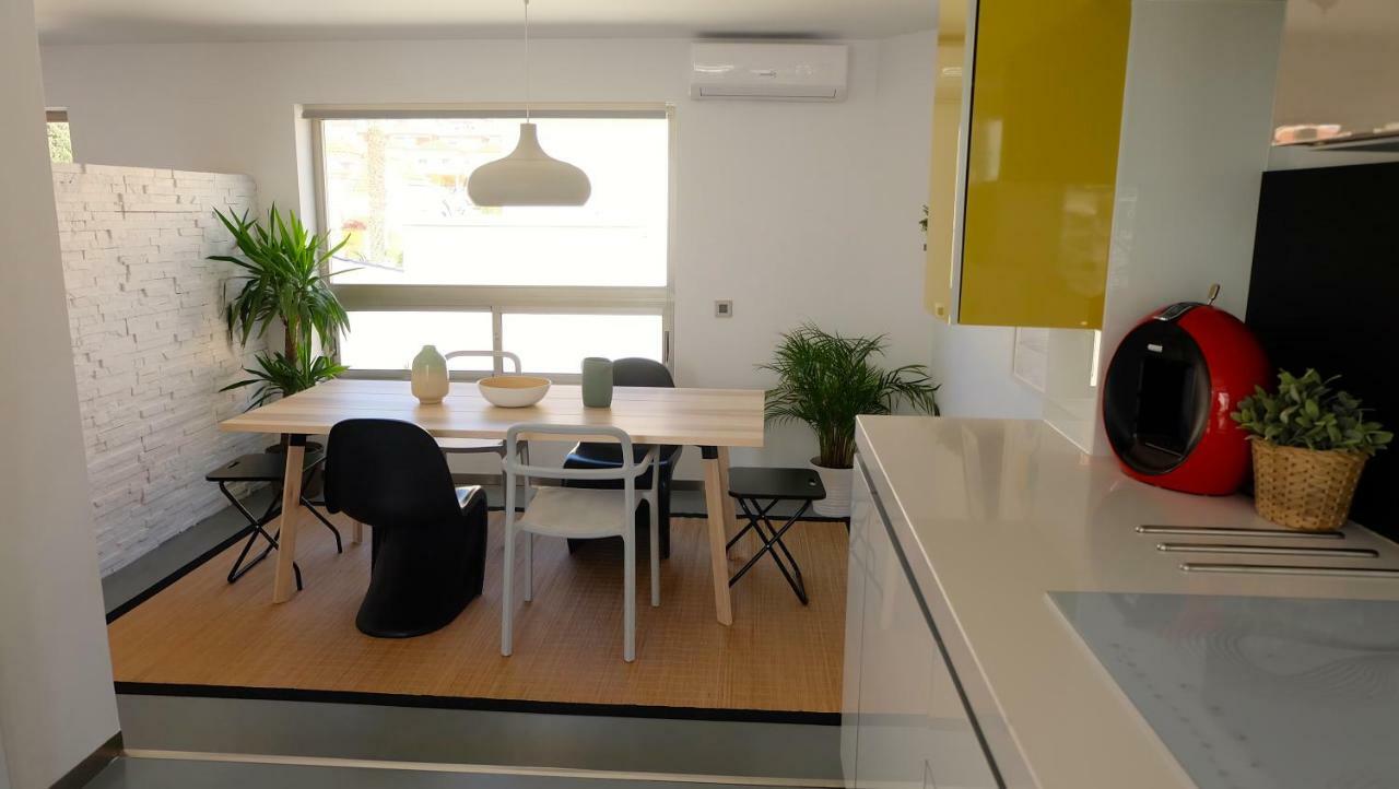Ebli House *