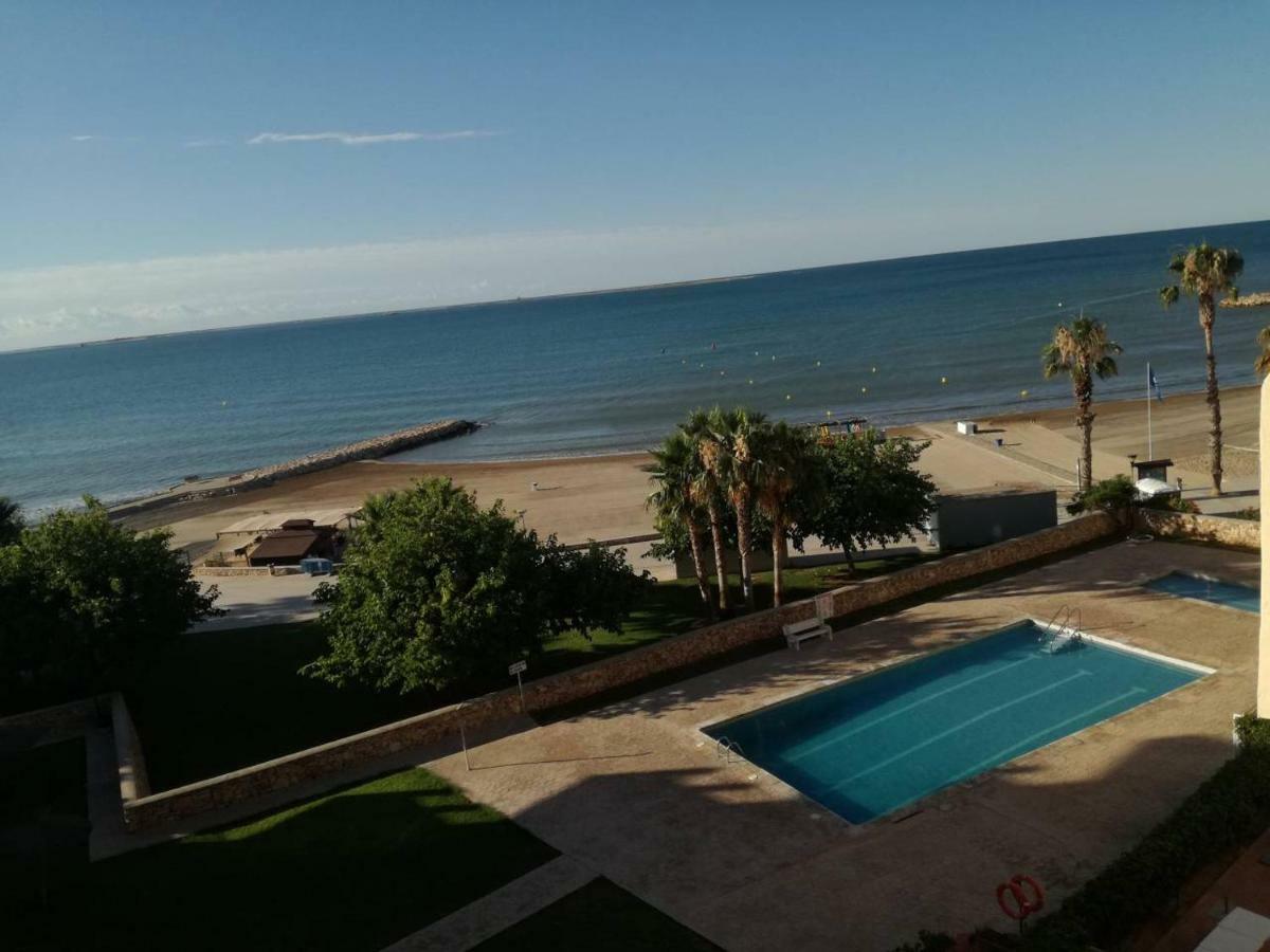 Atico Primer Linea De Mar Con Piscina