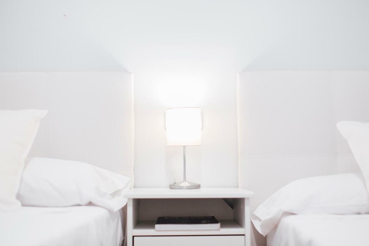 One & Lux- Lagar Apartamento
