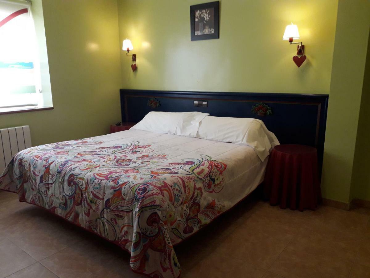 Pensión La Casona 2*