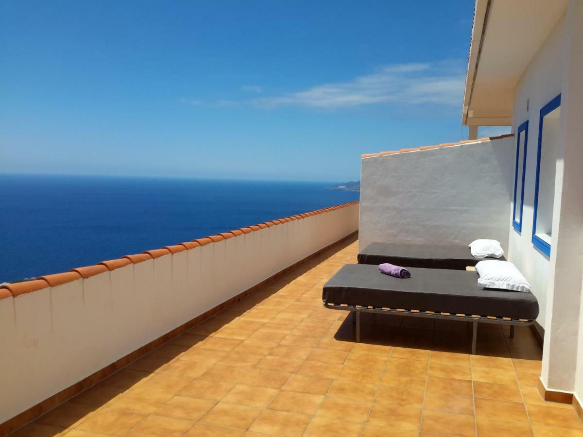 Entre Ciel Et Mer *
