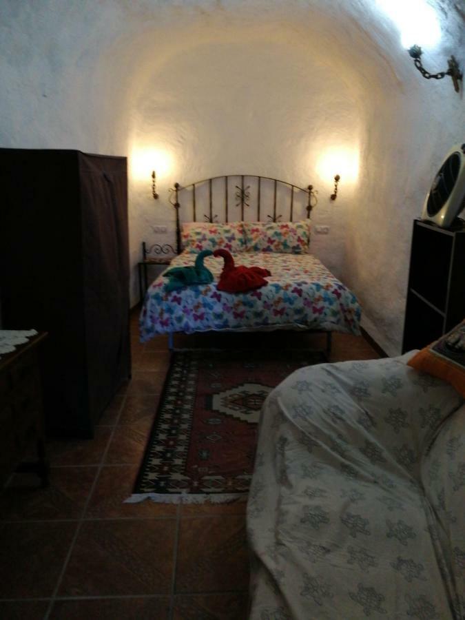 Cueva Peralta Cortes de Baza