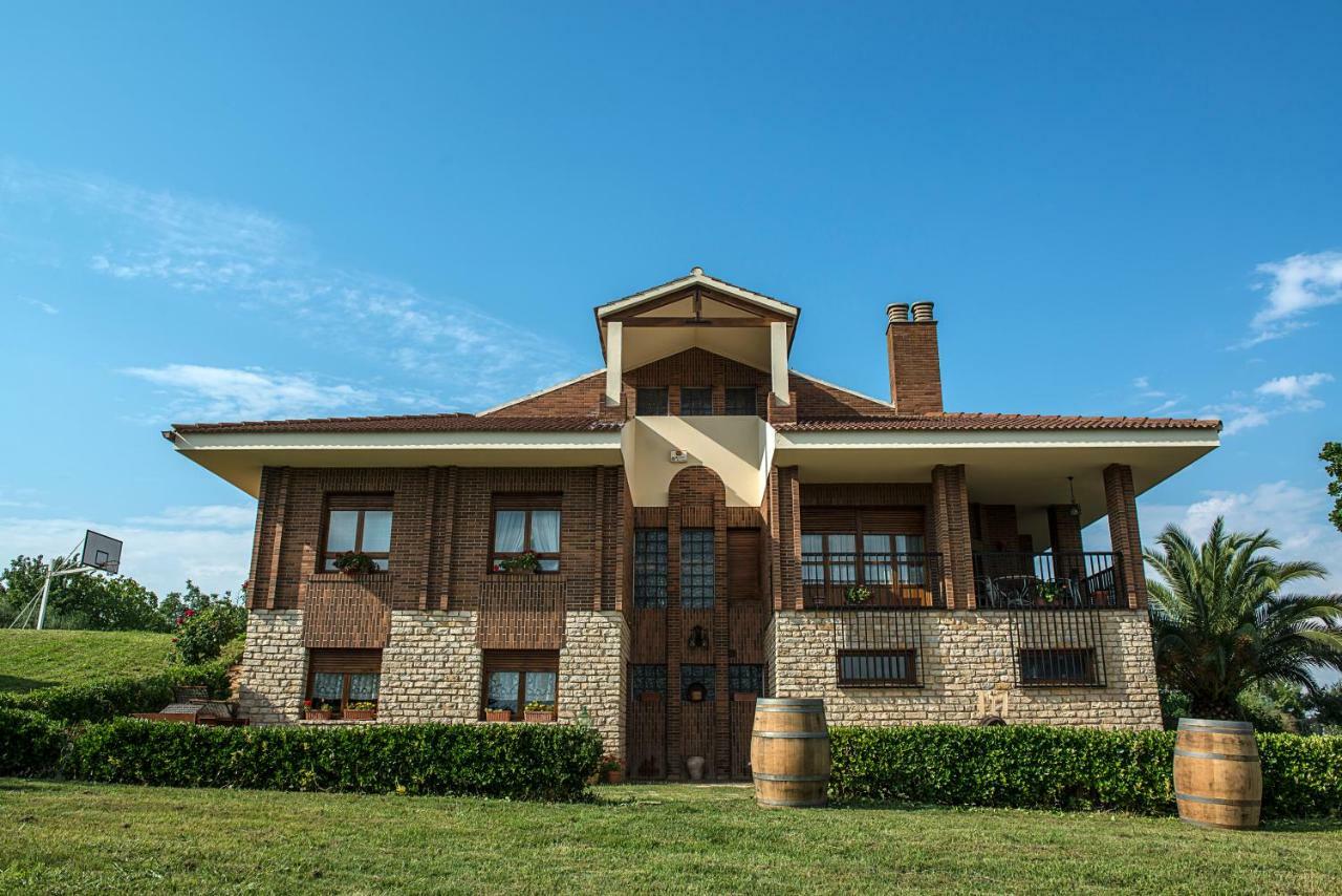 Casa Pichon Etxea Farm stay *