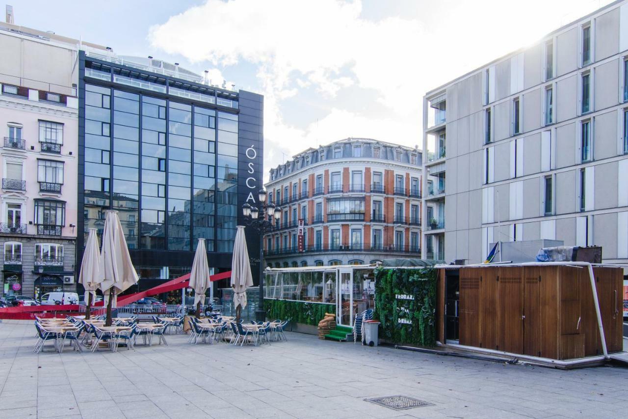 Plaza De Pedro Zerolo, 2 *
