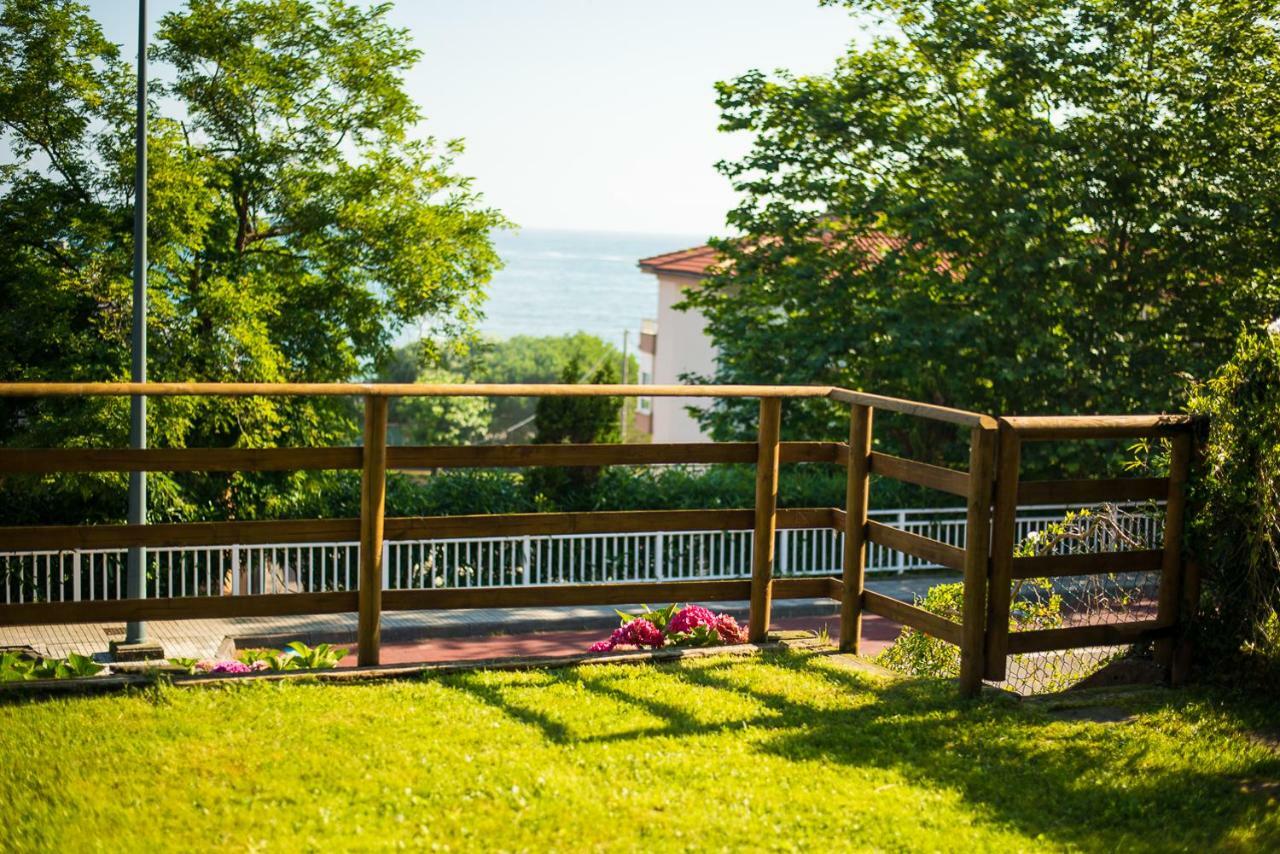 Casa De Flores - Con Jardín Privado Frente A La Playa De Comillas