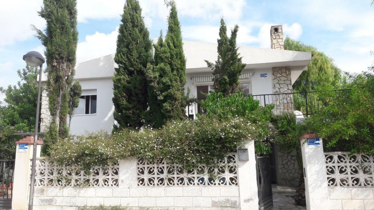 Maria Con Jardin Mediterraneo