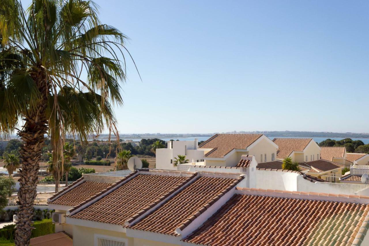 Villa House In Quesada With Swiming Pool