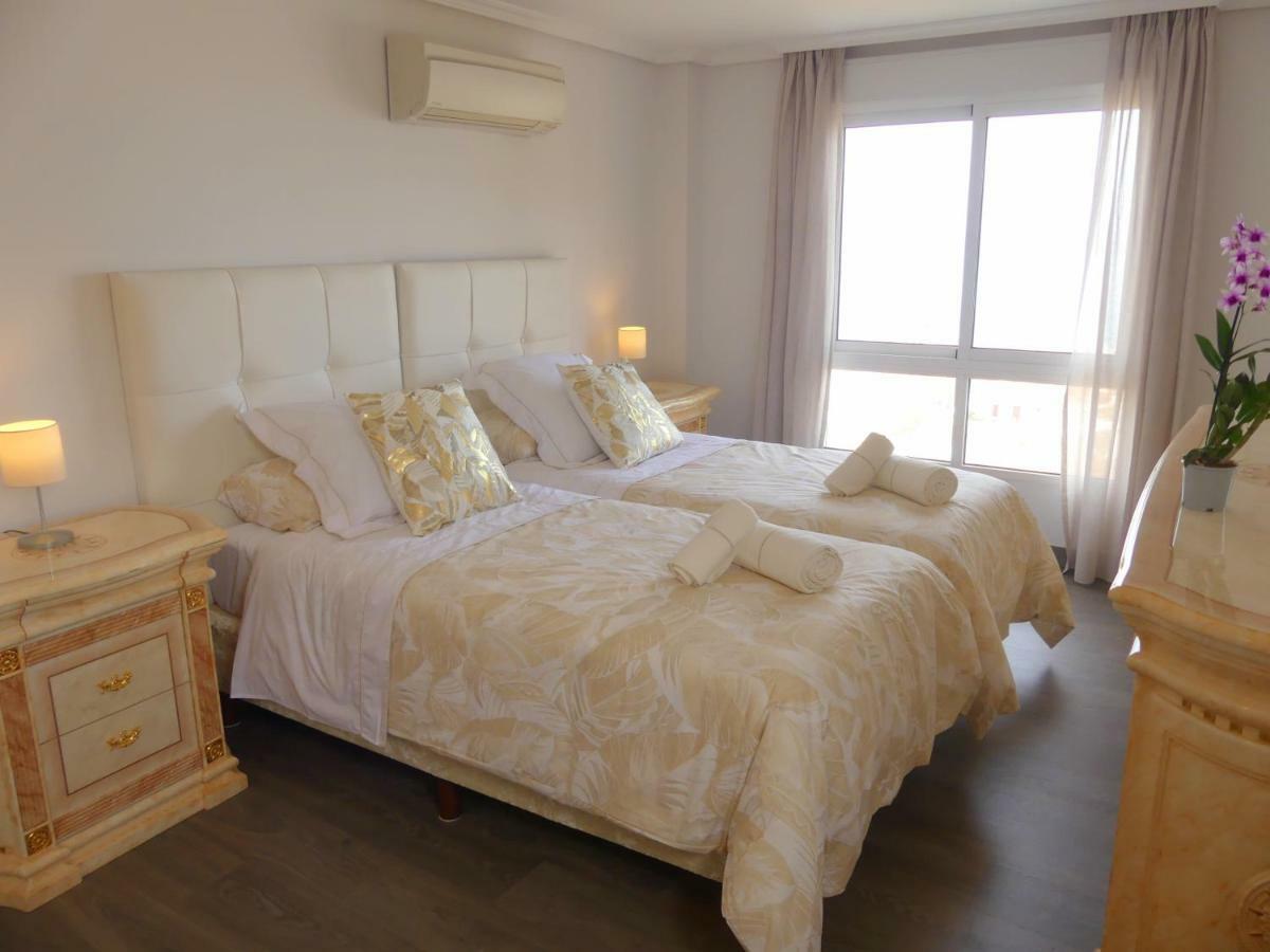 Apartamento Duplex La Carihuela 1ª Linea De Playa Costa Del Sol Torremolinos