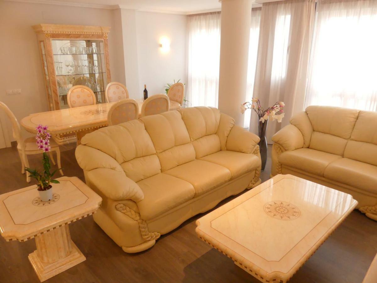 Apartamento Duplex La Carihuela 1ª Linea De Playa Costa Del Sol *