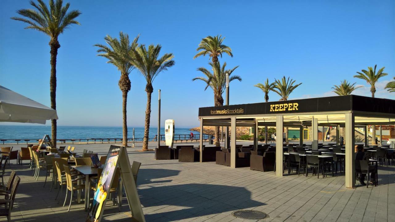 Sea And Center By Mm