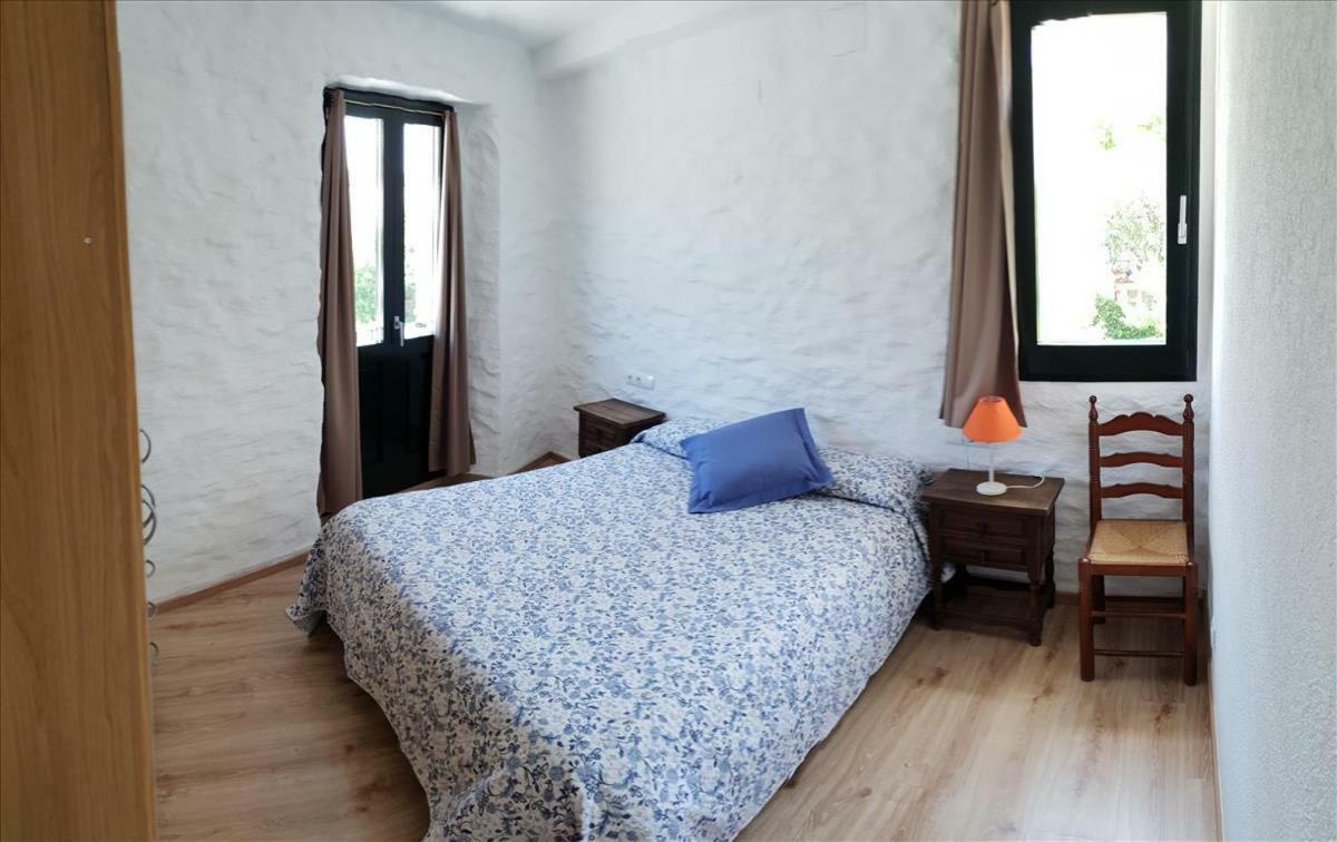 Gengina, Muy Centrico * Cadaques