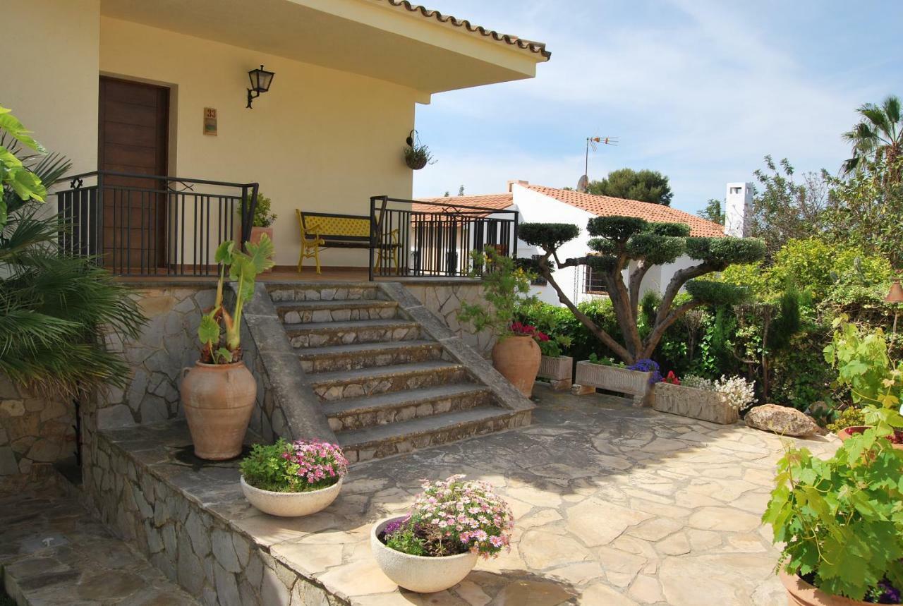 Sunny Holiday home Creixell