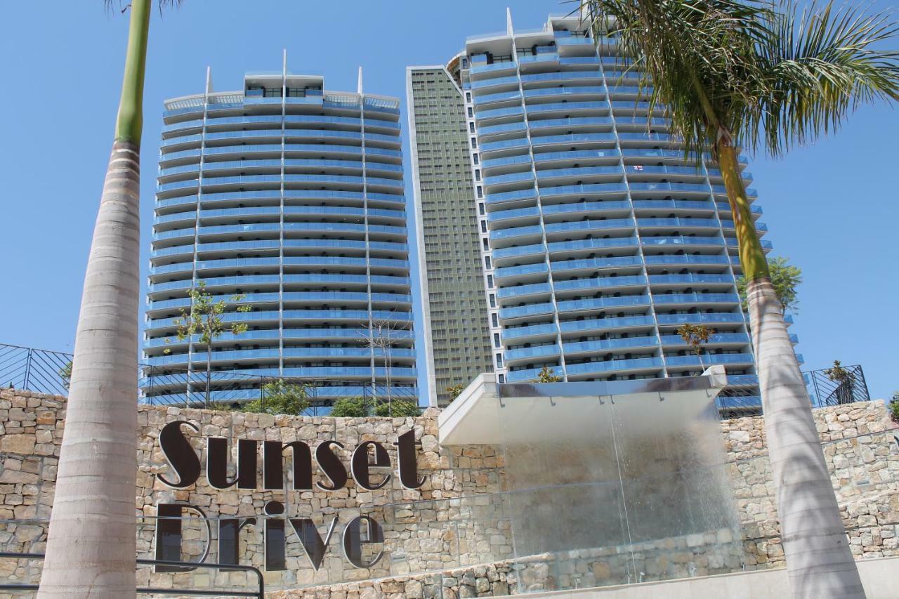 Sunset Drive Sea Views Apartment