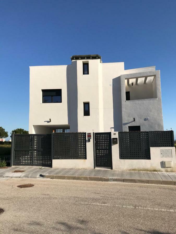 Moderna Con Piscina Privada, Jardin Y Vista Al Mar Torre Del Mar