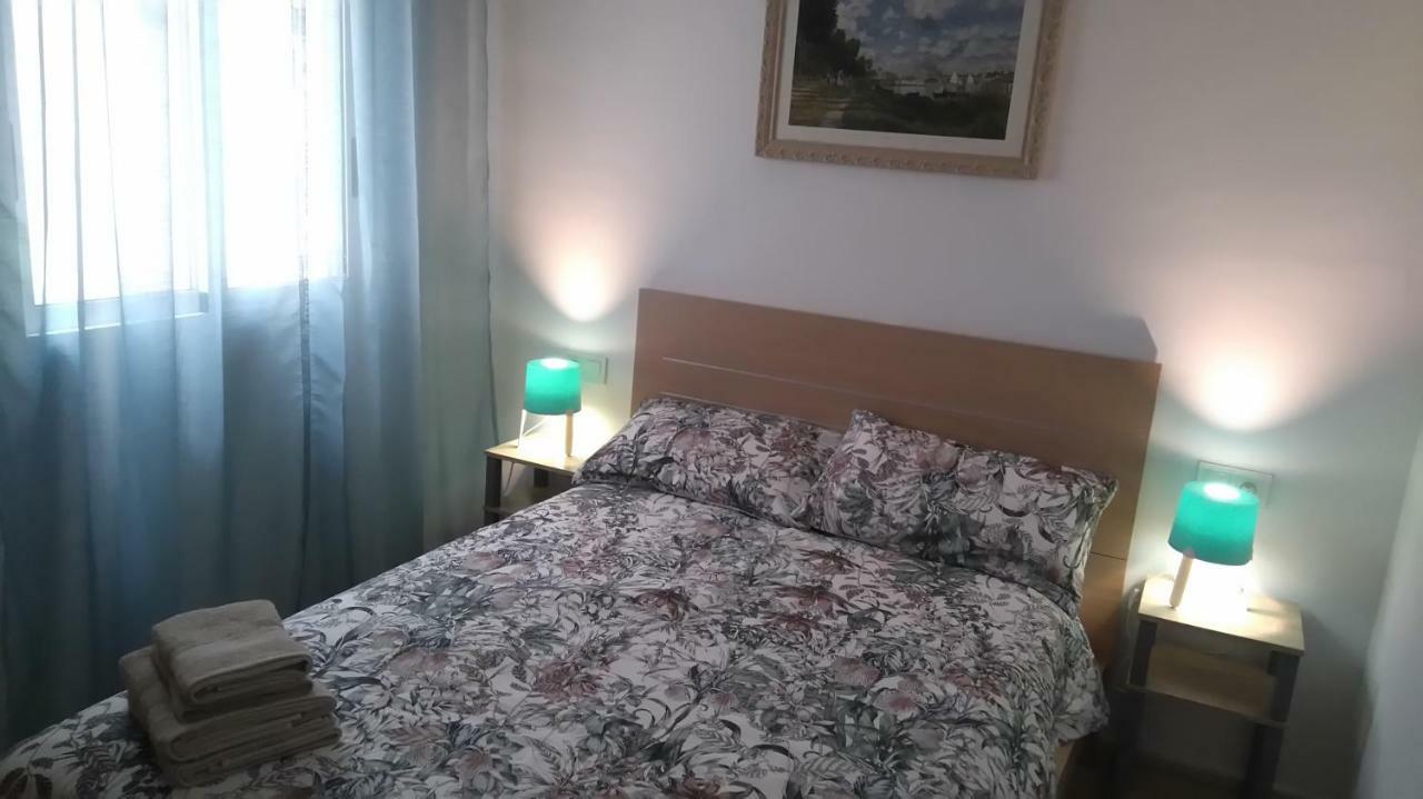 A 150 M De La Playa Apartamento *