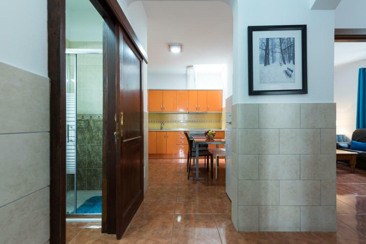Private Solarium - 2br House Near The Airport Сasa de vacaciones *
