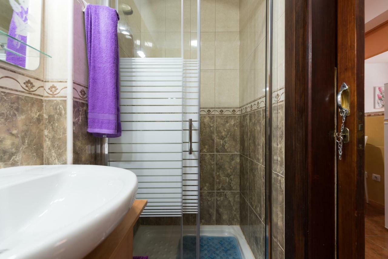 Private Solarium - 2br House Near The Airport * Vecindario (Gran Canaria)