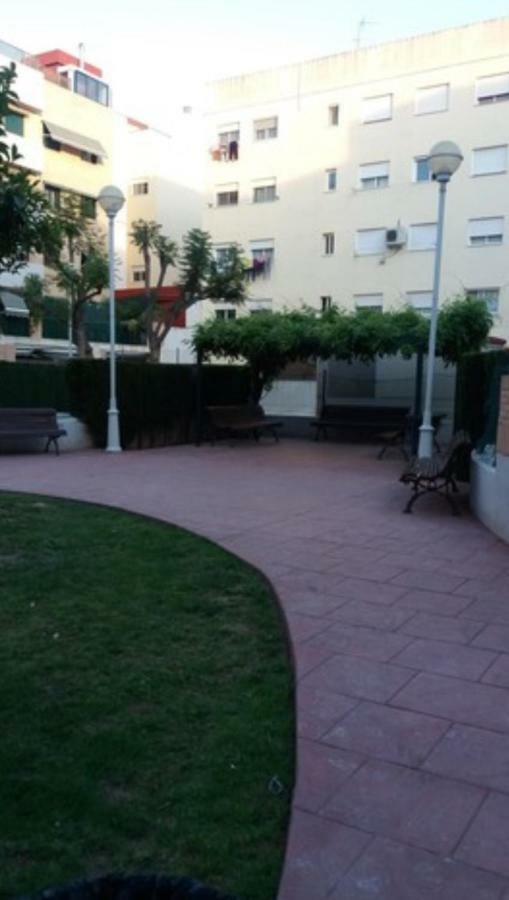 Homestay Doble Con Bano Privado, Desayuno Y Piscina *