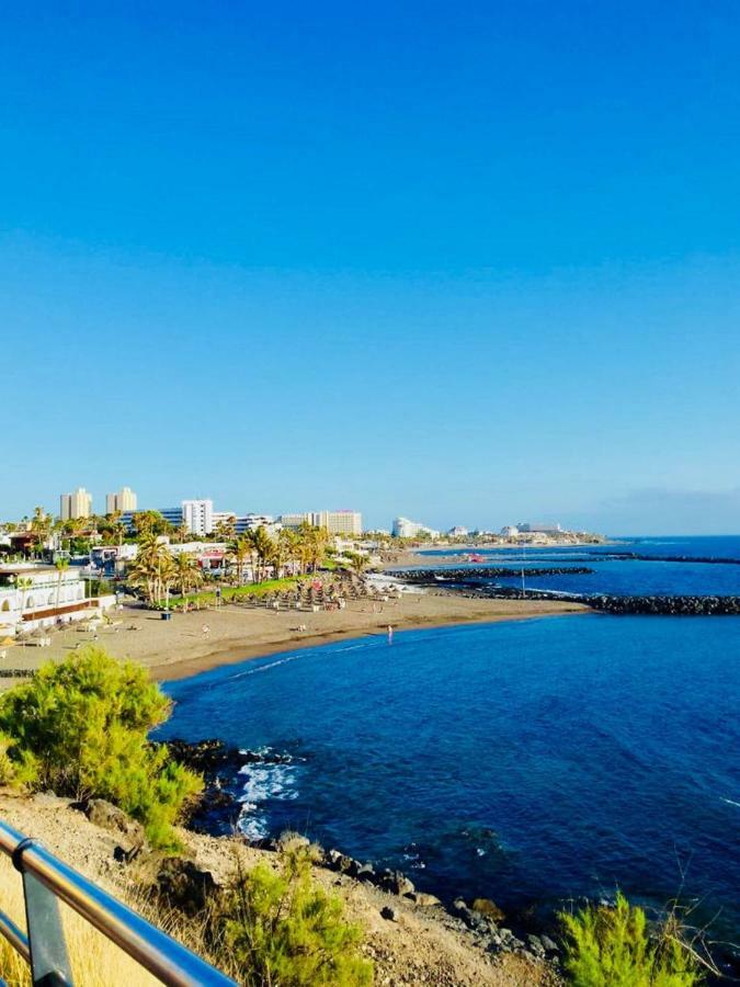 Enjoy The Sea And Pool In Playa De Americas Apartment