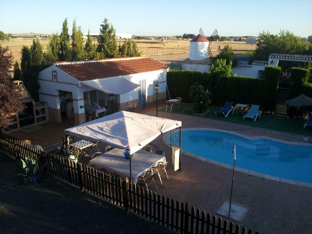 Con Piscina Y Pista De Padel - Casa De Pacas *