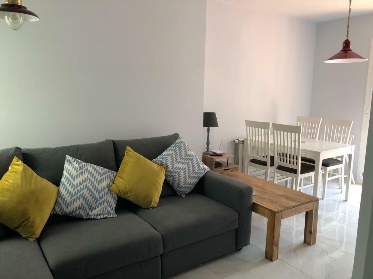 2 Bedroom In The Old Town, Close To The Apartment