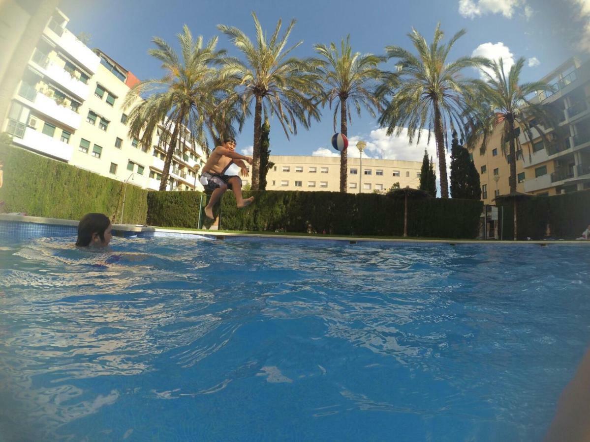 Doble Con Bano Privado, Desayuno Y Piscina Homestay