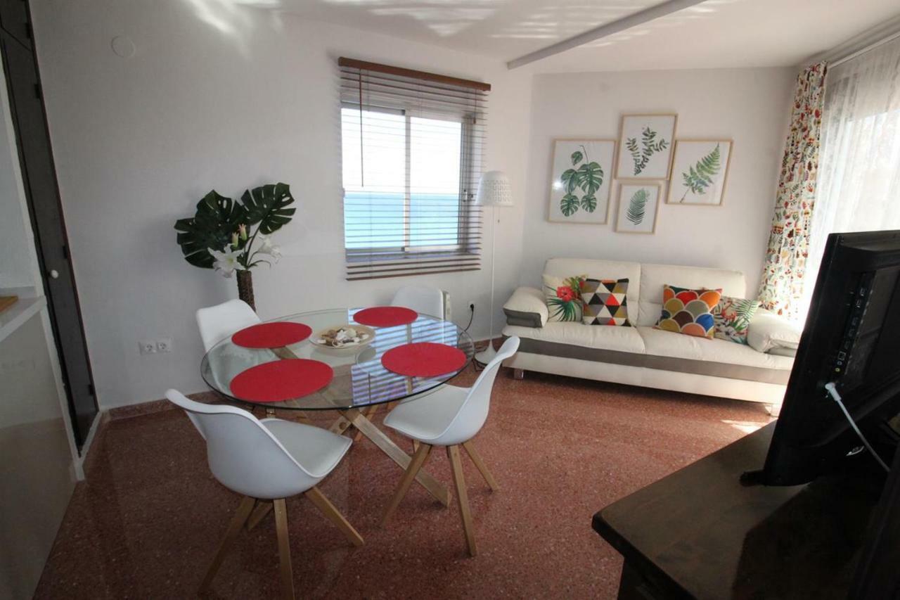- Playa Amerador - Carrer De Gaianes, 4 Apartment
