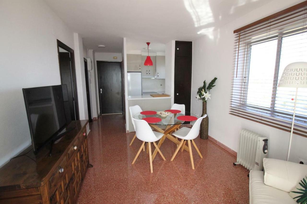 - Playa Amerador - Carrer De Gaianes, 4 Apartment