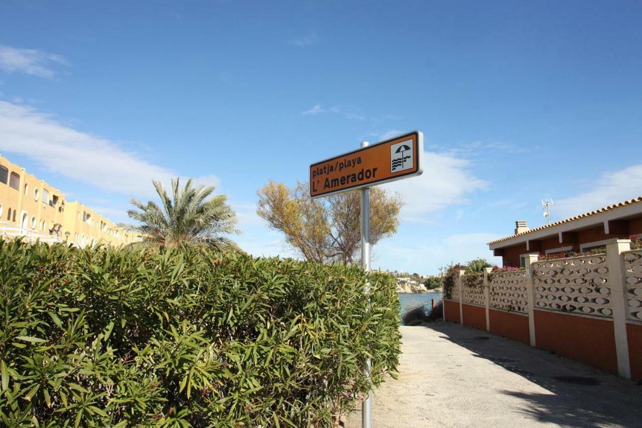 - Playa Amerador - Carrer De Gaianes, 4 *