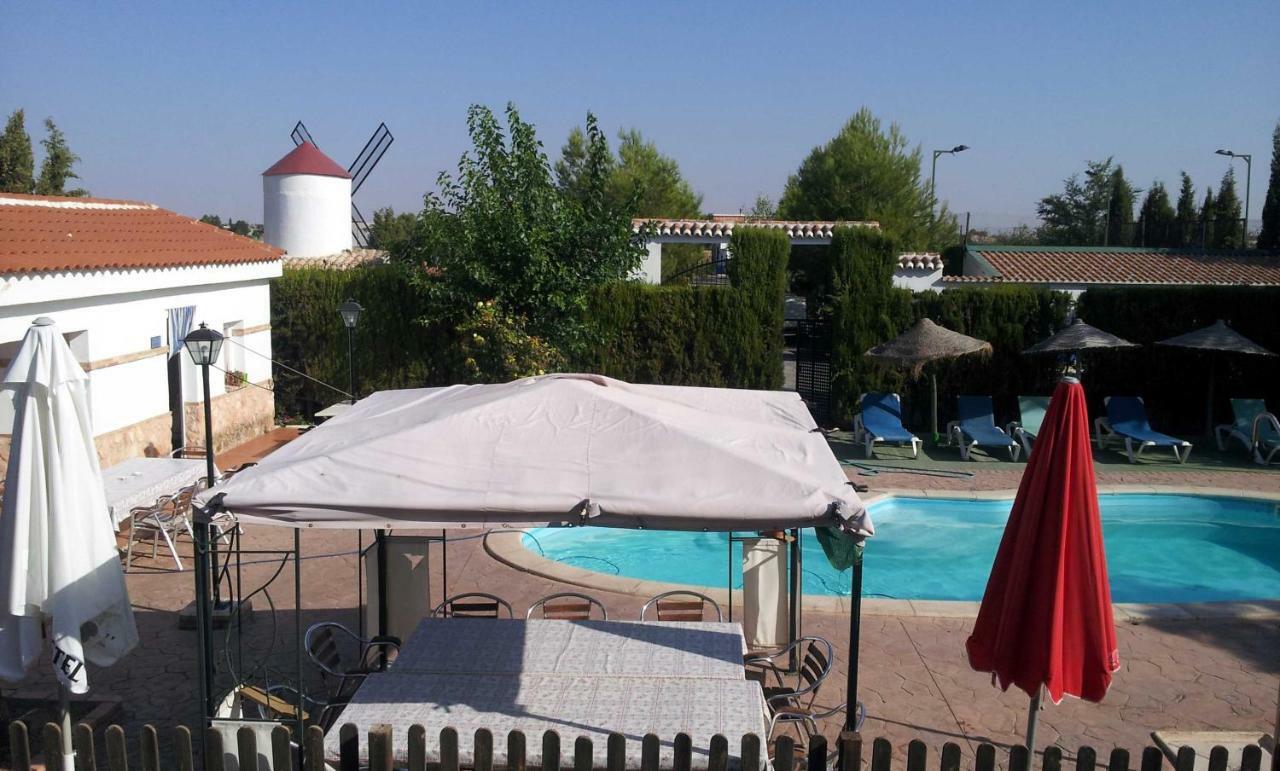 Con Piscina Y Pista De Padel - Casa De Pacas